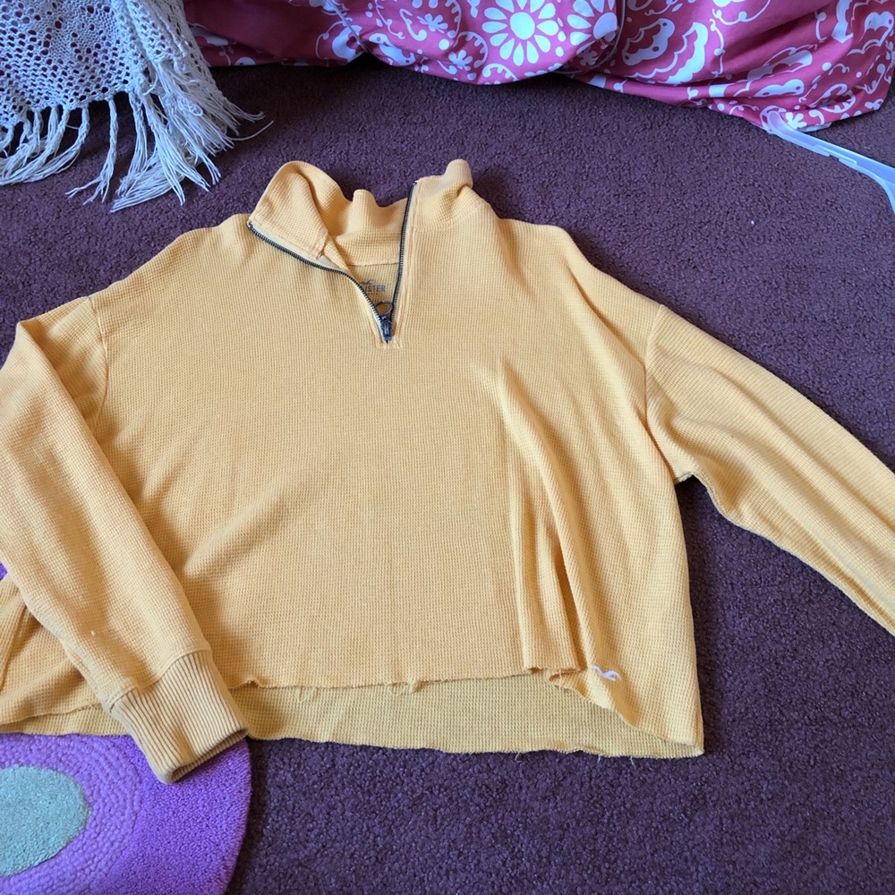 Hollister, 1/2 Zipped Cropped Turtle Neck Fleece